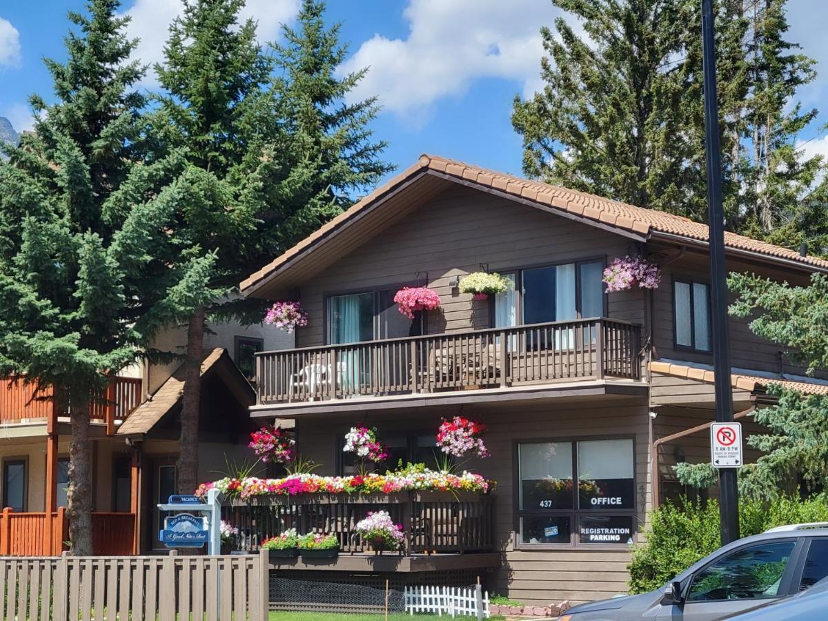 A Good Nite'S Rest Bed And Breakfast Banff Exterior photo