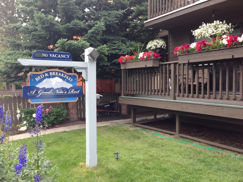 A Good Nite'S Rest Bed And Breakfast Banff Exterior photo