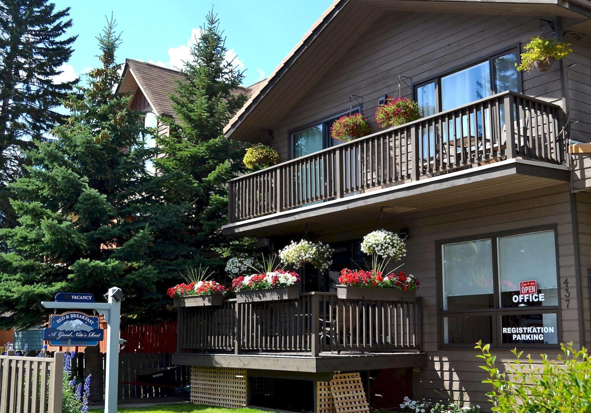 A Good Nite'S Rest Bed And Breakfast Banff Exterior photo
